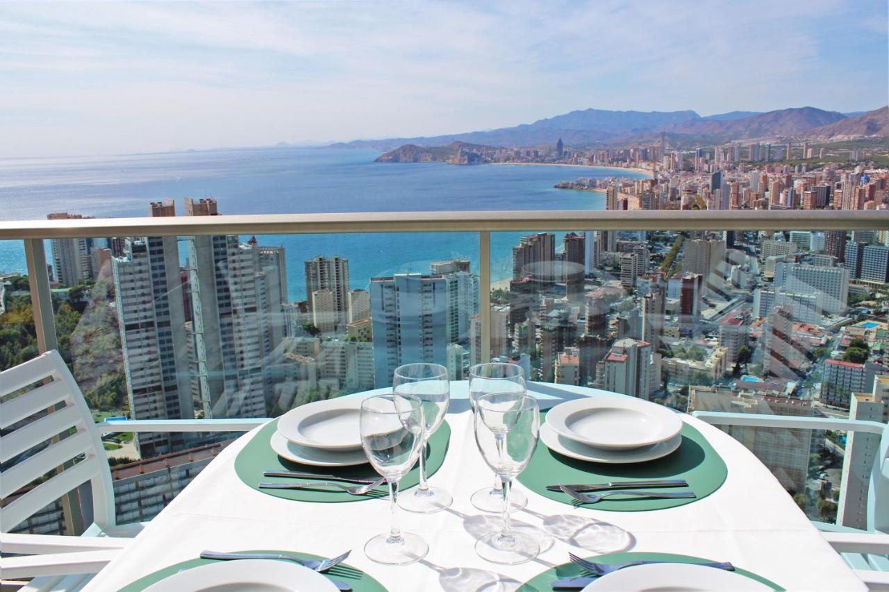 Skyline 33 Two Bedroom Apartment With Sea Views Benidorm Luaran gambar