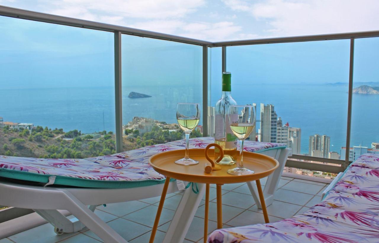Skyline 33 Two Bedroom Apartment With Sea Views Benidorm Luaran gambar